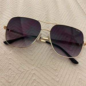 Quay stop and stare sunglasses
